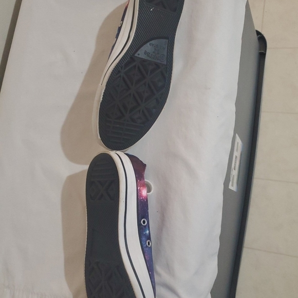 Converse - Picture 4 of 4